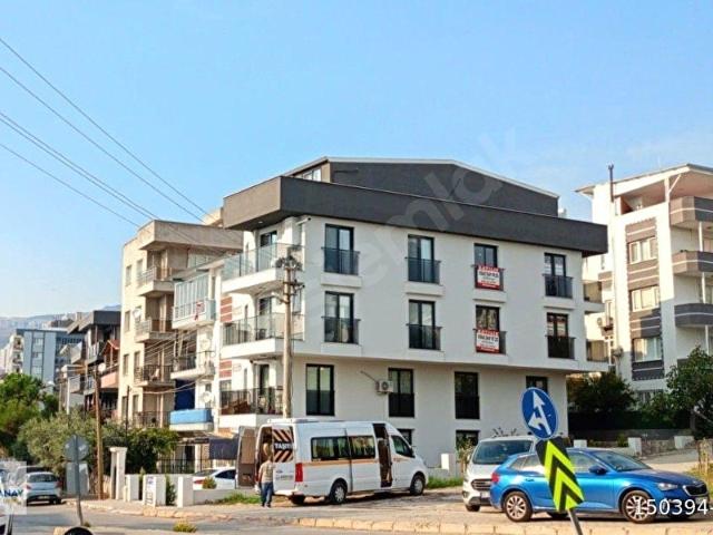 Bornova, İzmir içerisinde satılık mülk