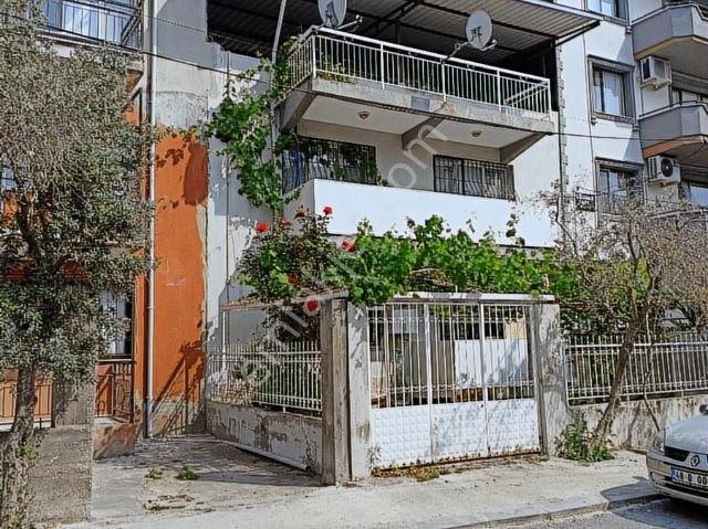 Bornova, İzmir içerisinde satılık Villa