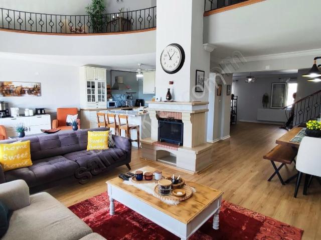 Bornova, İzmir içerisinde satılık Villa
