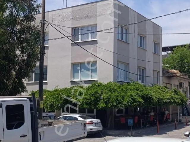 Bornova, İzmir içerisinde satılık Bina