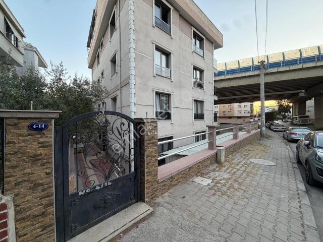 Atatürk Mahallesi, Bornova içerisinde satılık mülk