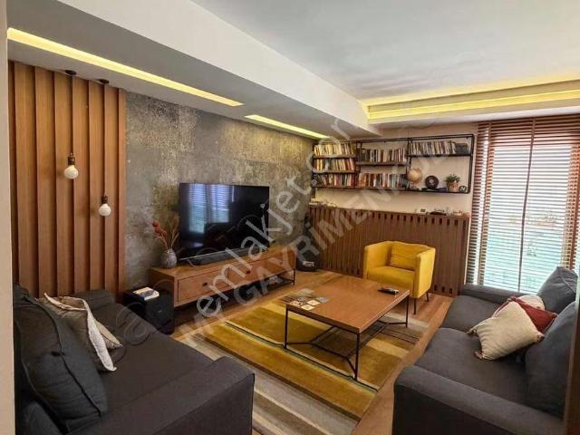 Bornova, İzmir içerisinde satılık mülk