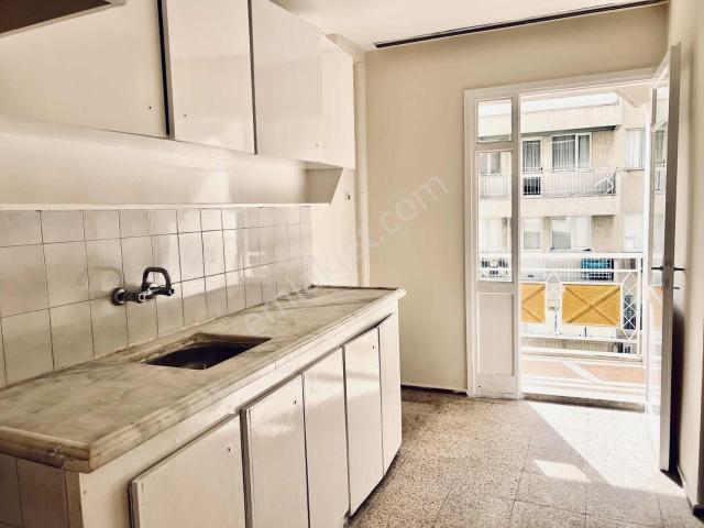 Bornova, İzmir içerisinde satılık mülk
