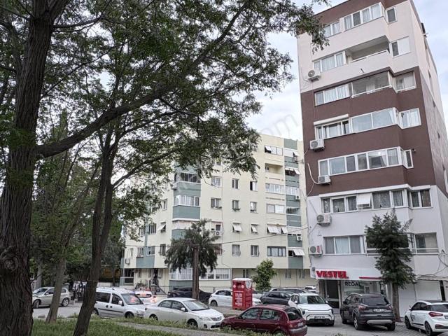 Bornova, İzmir içerisinde satılık mülk