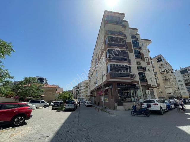 Bornova, İzmir içerisinde satılık mülk