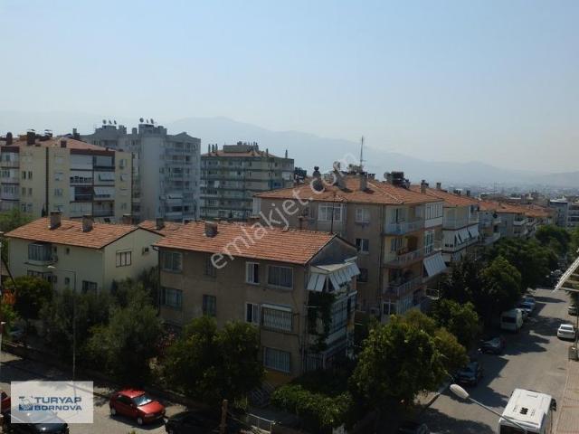 Bornova, İzmir içerisinde satılık mülk