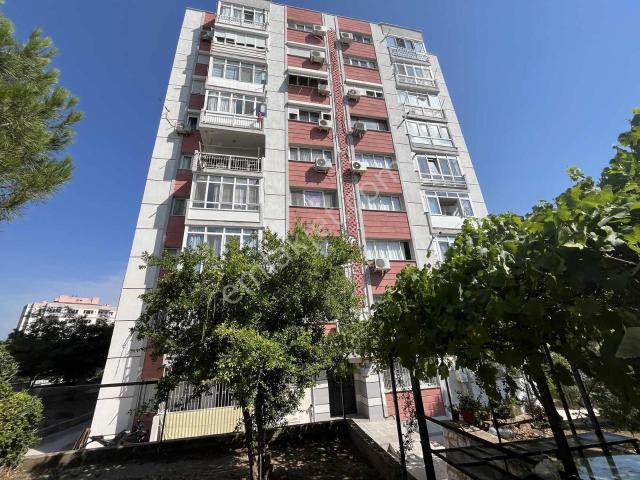 Bornova, İzmir içerisinde satılık mülk
