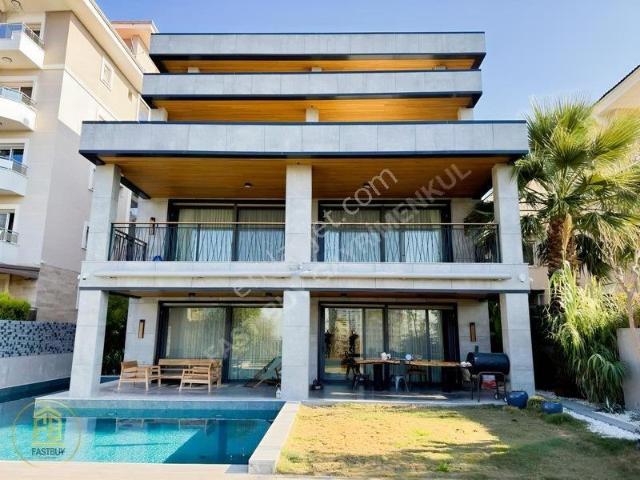 Bornova, İzmir içerisinde satılık Villa