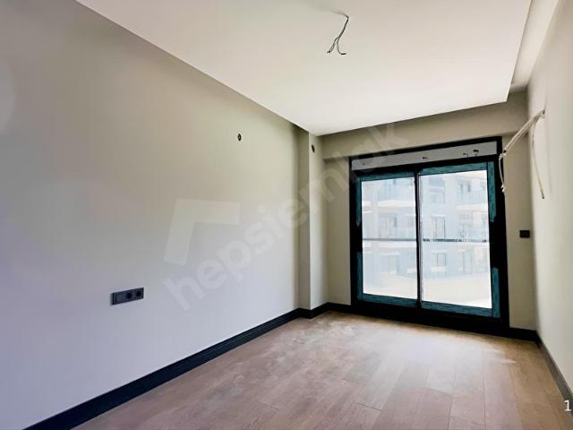 Bornova, İzmir içerisinde satılık mülk