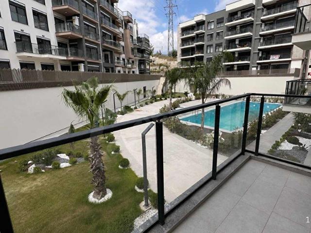 Bornova, İzmir içerisinde satılık mülk
