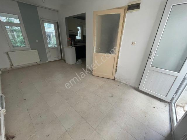 Bornova, İzmir içerisinde kiralık Villa