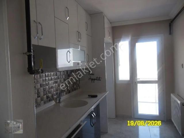 Evka 4 Mahallesi, Bornova içerisinde kiralık mülk