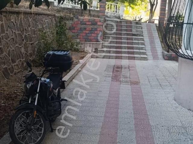 Bornova, İzmir içerisinde satılık mülk