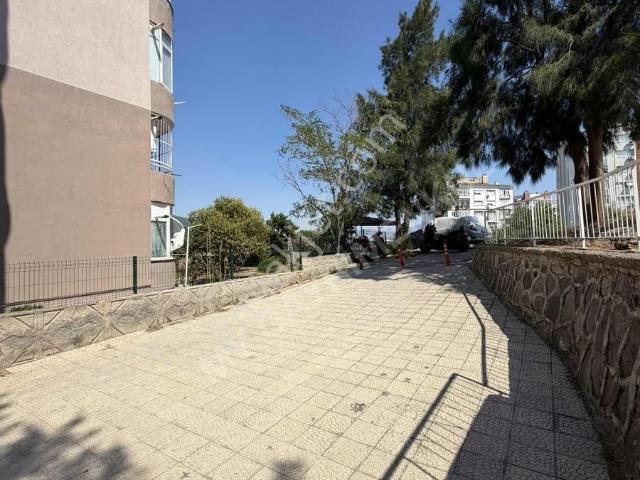 Bornova, İzmir içerisinde satılık mülk