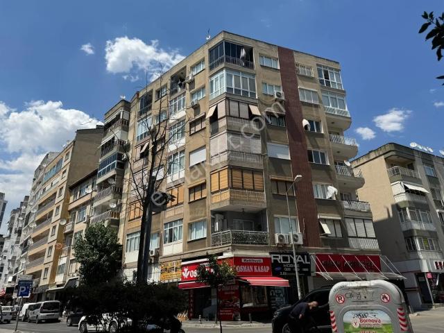 Bornova, İzmir içerisinde satılık mülk