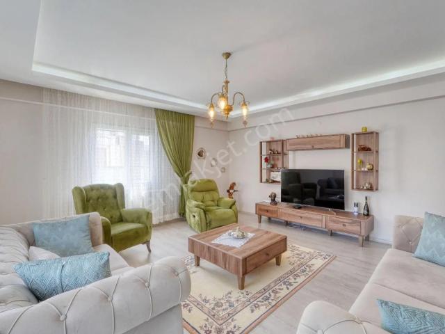 Bornova, İzmir içerisinde satılık mülk