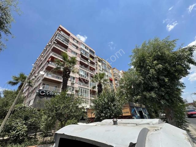Bayrakli, İzmir içerisinde satılık mülk
