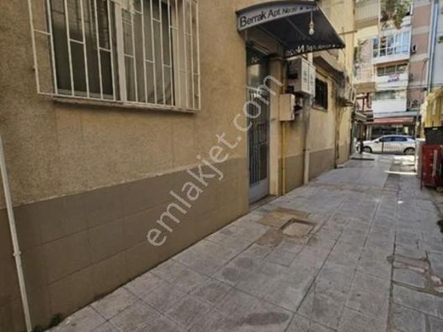 Bornova, İzmir içerisinde satılık mülk