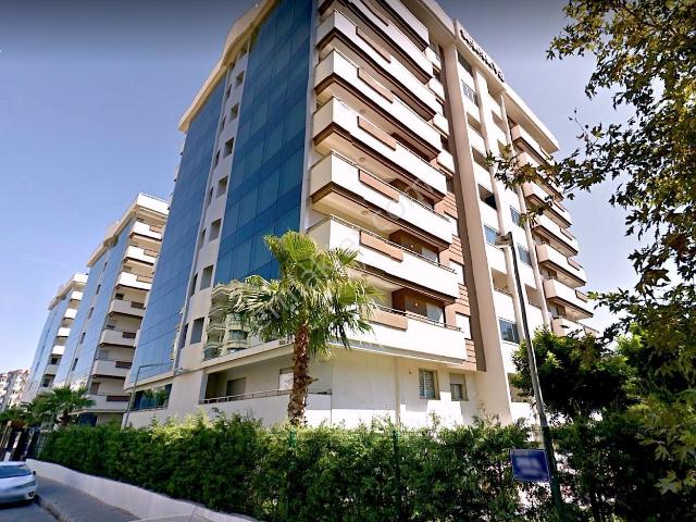 Bayrakli, İzmir içerisinde satılık mülk