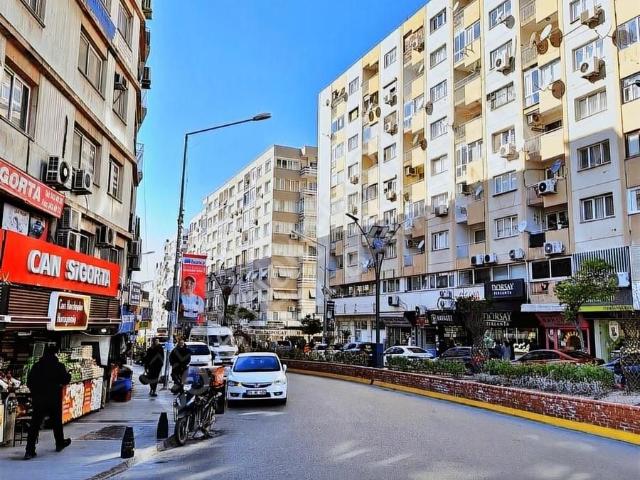 Bornova, İzmir içerisinde satılık mülk