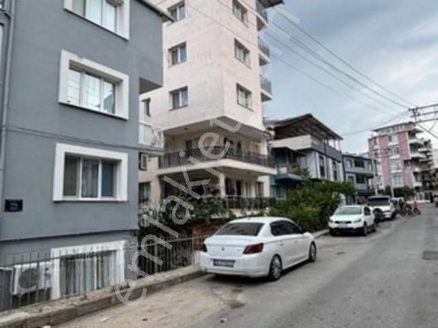 Bornova, İzmir içerisinde satılık mülk