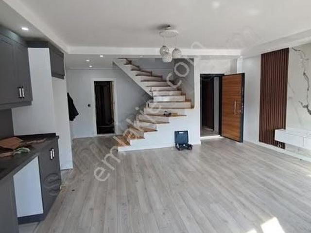 Bornova, İzmir içerisinde satılık mülk