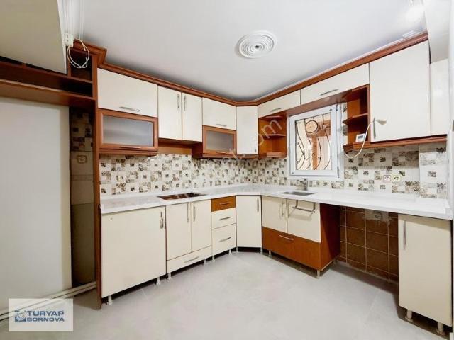 Erzene Mahallesi, Bornova içerisinde satılık Villa