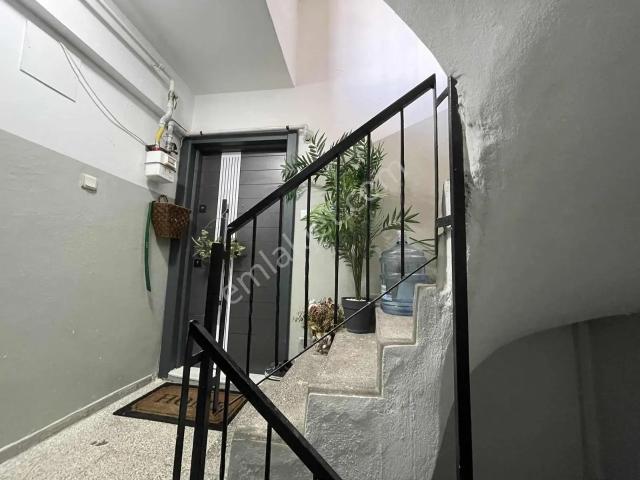 Bornova, İzmir içerisinde satılık mülk