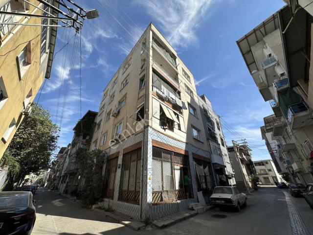 Yeşilova Mahallesi, Bornova içerisinde satılık mülk