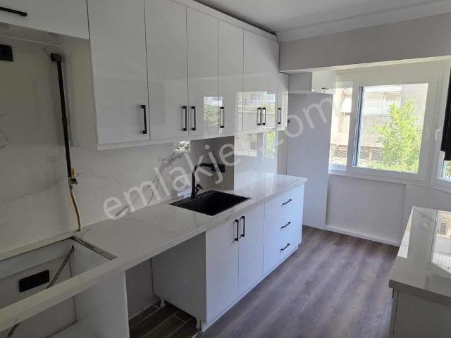 Bornova, İzmir içerisinde satılık mülk