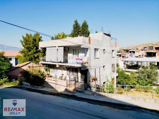 Zafer Mahallesi, Bornova içerisinde satılık Bina