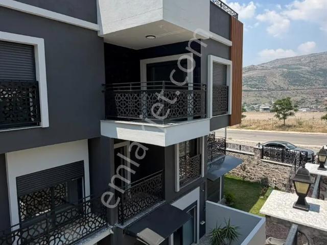 Bornova, İzmir içerisinde satılık Villa
