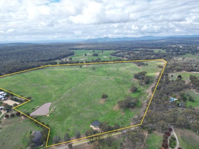 Cottage for sale in Brimin, Victoria