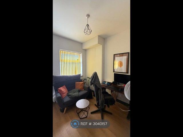 Studio for rent in Ayresome, Normanby
