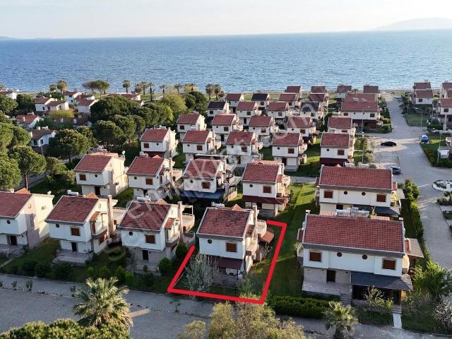 Dikili, İzmir içerisinde kiralık Villa