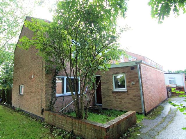 Apartment for rent in Cowley, Greater London
