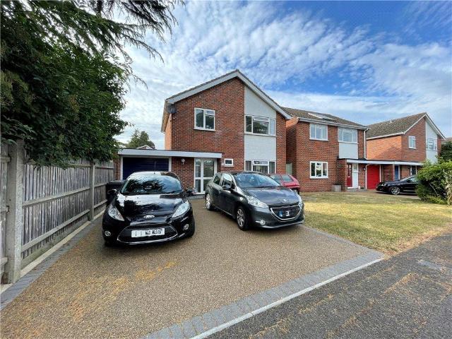 House for rent in Pooley Green, Runnymede
