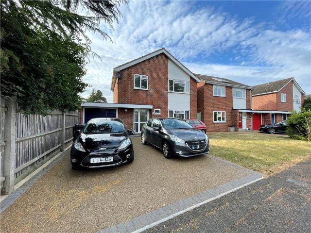 House for rent in Pooley Green, Runnymede