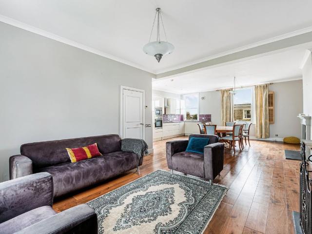 Apartment for rent in Shepherd's Bush, Greater London