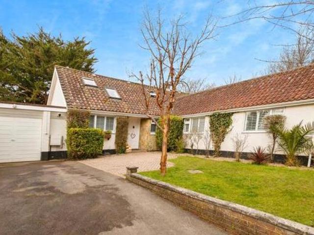 House for sale in Littlecote, West Sussex