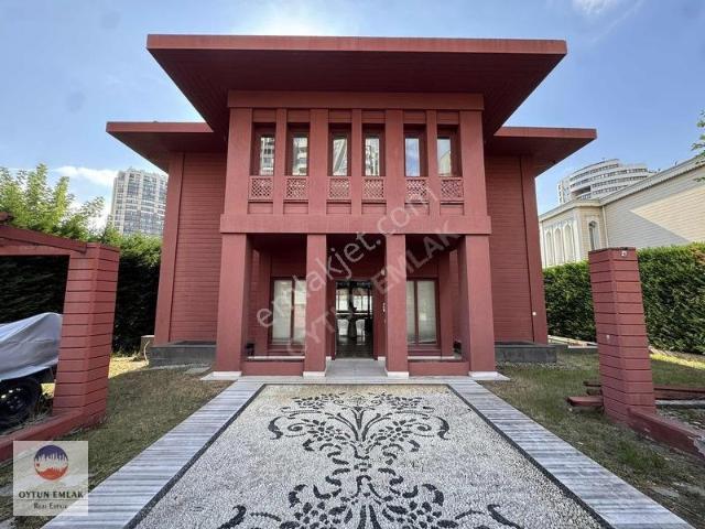 Bosphorus City, Küçükçekmece içerisinde satılık Villa