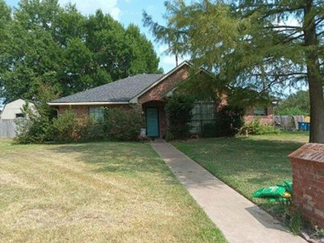 House for sale in Chandler, Henderson County