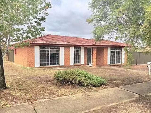 House for rent in Bossley Park