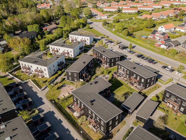 Bostadsrätt till salu i Bro, Stockholm