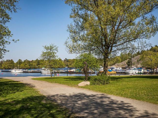 Bostadsrätt till salu i Botkyrka, Stockholm