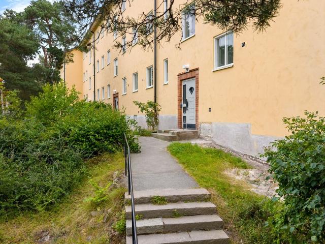 Bostadsrätt till salu i Botkyrka, Stockholm