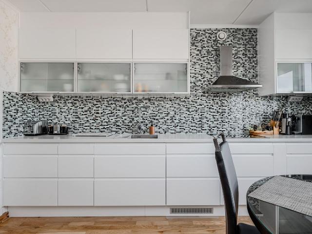 Bostadsrätt till salu i Steninge, Stockholm