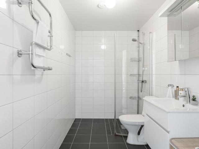 Bostadsrätt till salu i Skärholmen, Botkyrka