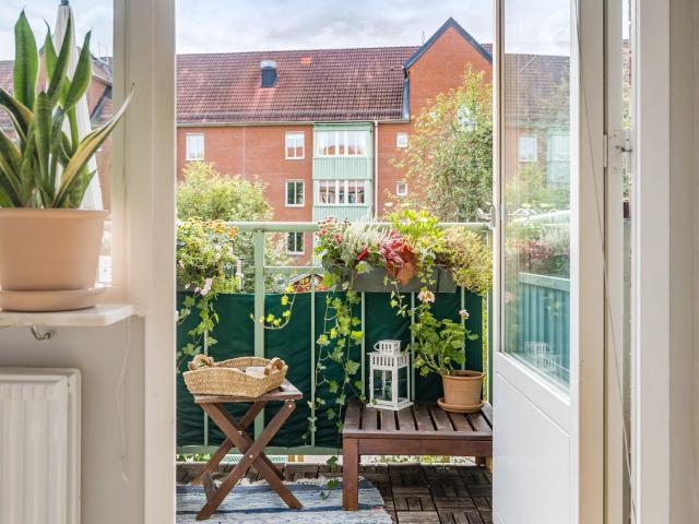 Bostadsrätt till salu i Skarpnäcks stadsdelsområde, Stockholm