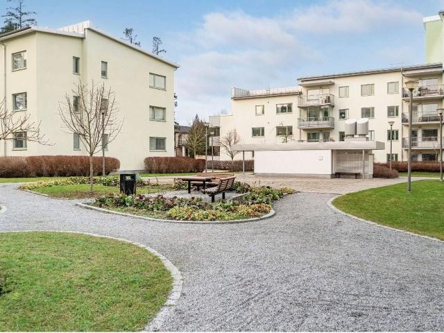 Bostadsrätt till salu i Häggvik, Sollentuna kommun